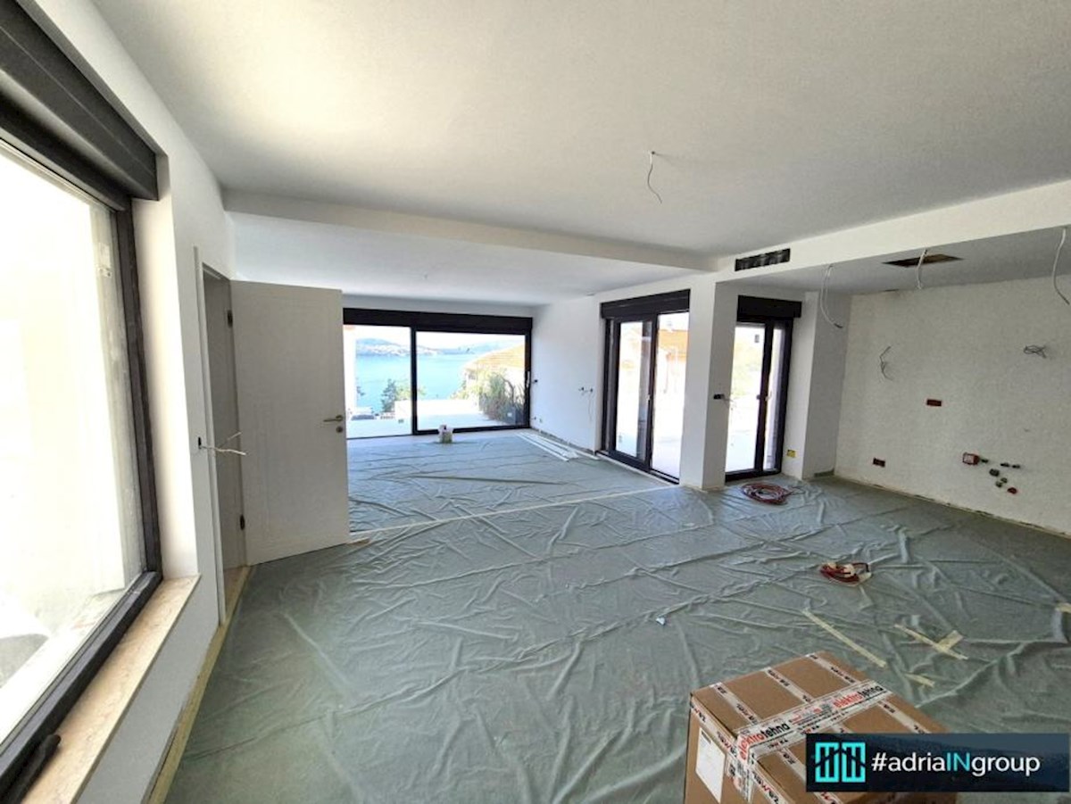 Casa In vendita - SPLITSKO-DALMATINSKA ČIOVO
