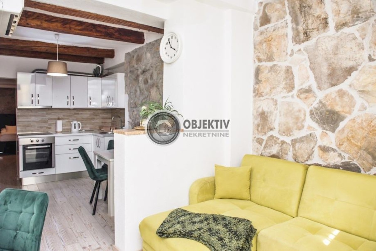 House For sale - SPLITSKO-DALMATINSKA SPLIT