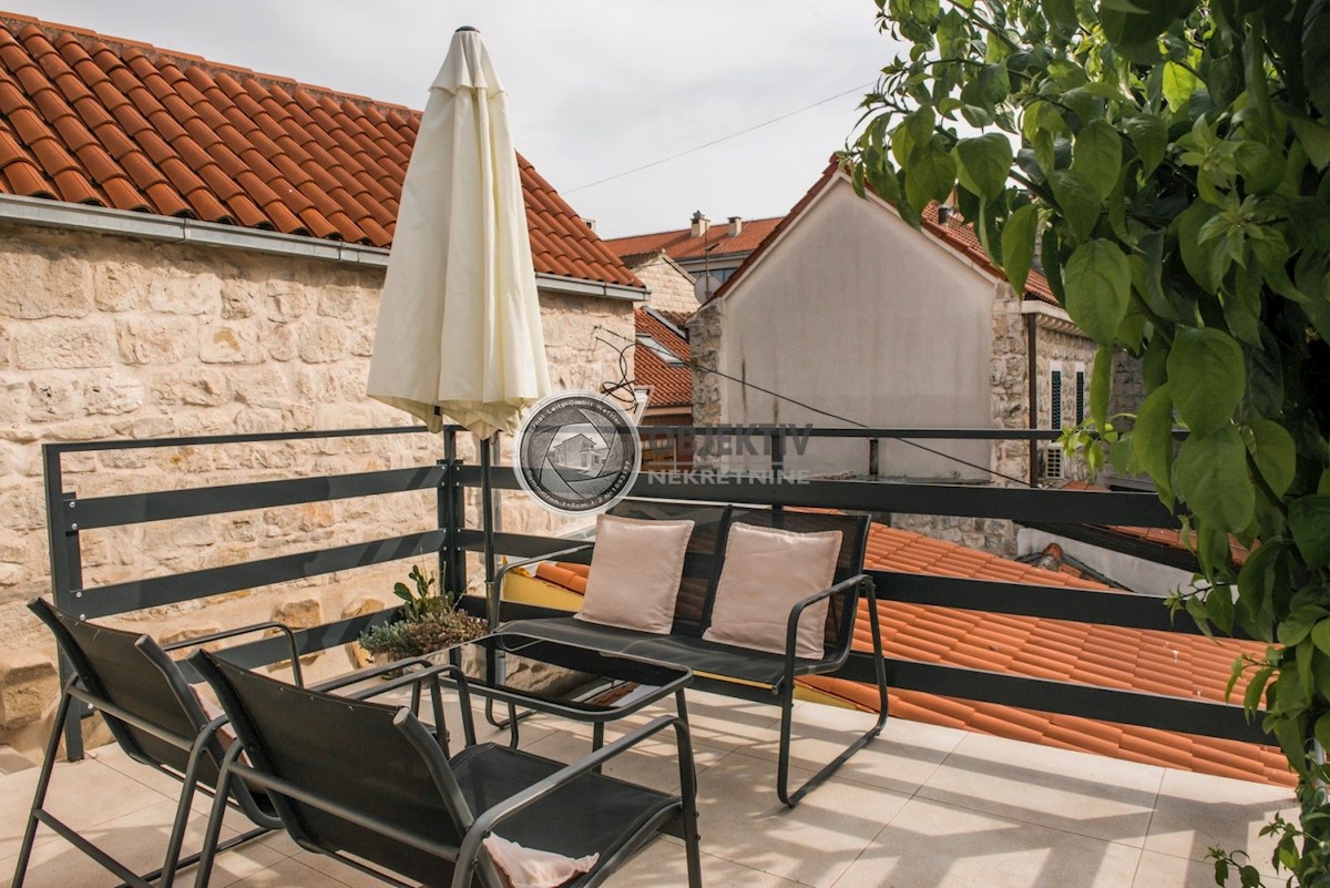 House For sale - SPLITSKO-DALMATINSKA SPLIT