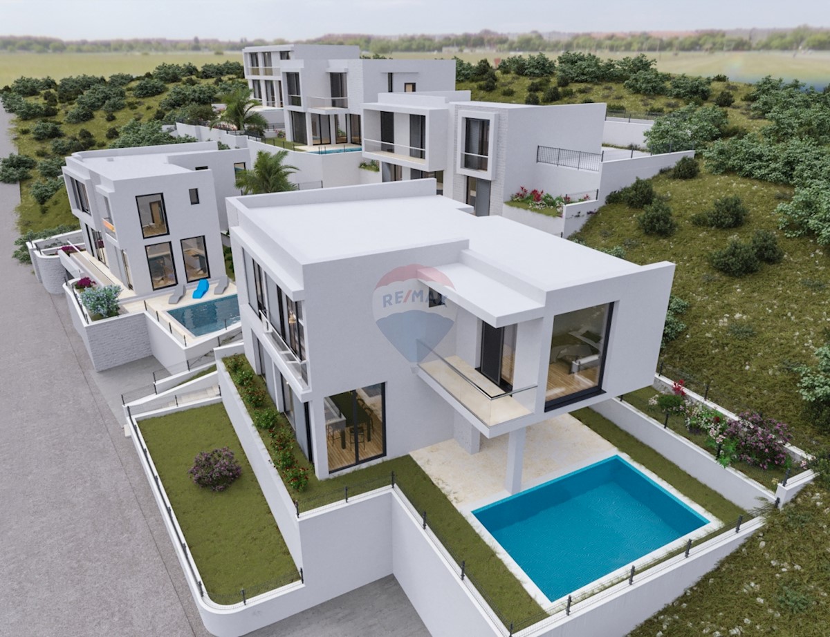 Casa In vendita - ŠIBENSKO-KNINSKA ROGOZNICA