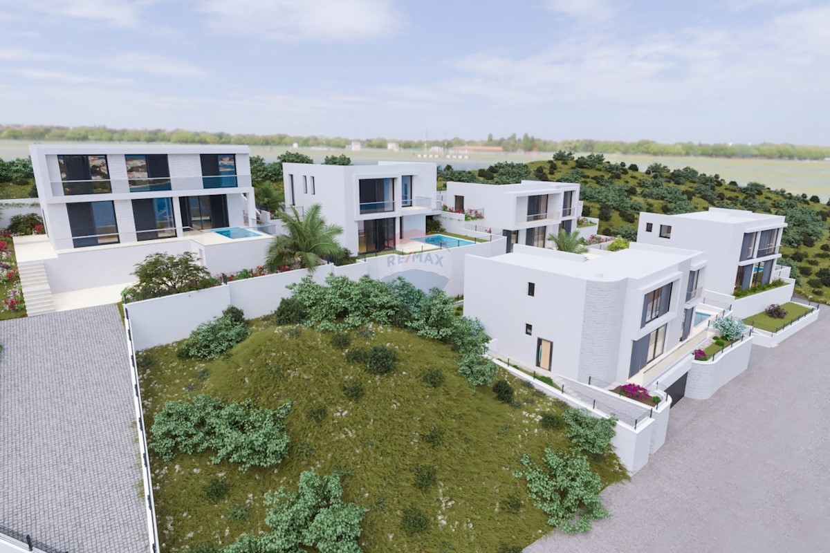 Casa In vendita - ŠIBENSKO-KNINSKA ROGOZNICA