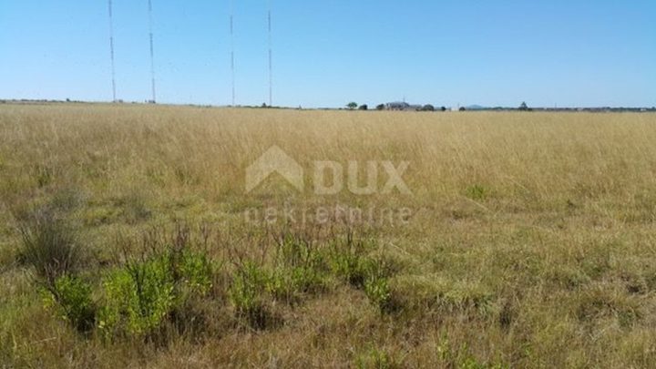 Land for sale 4916 m² – Nin