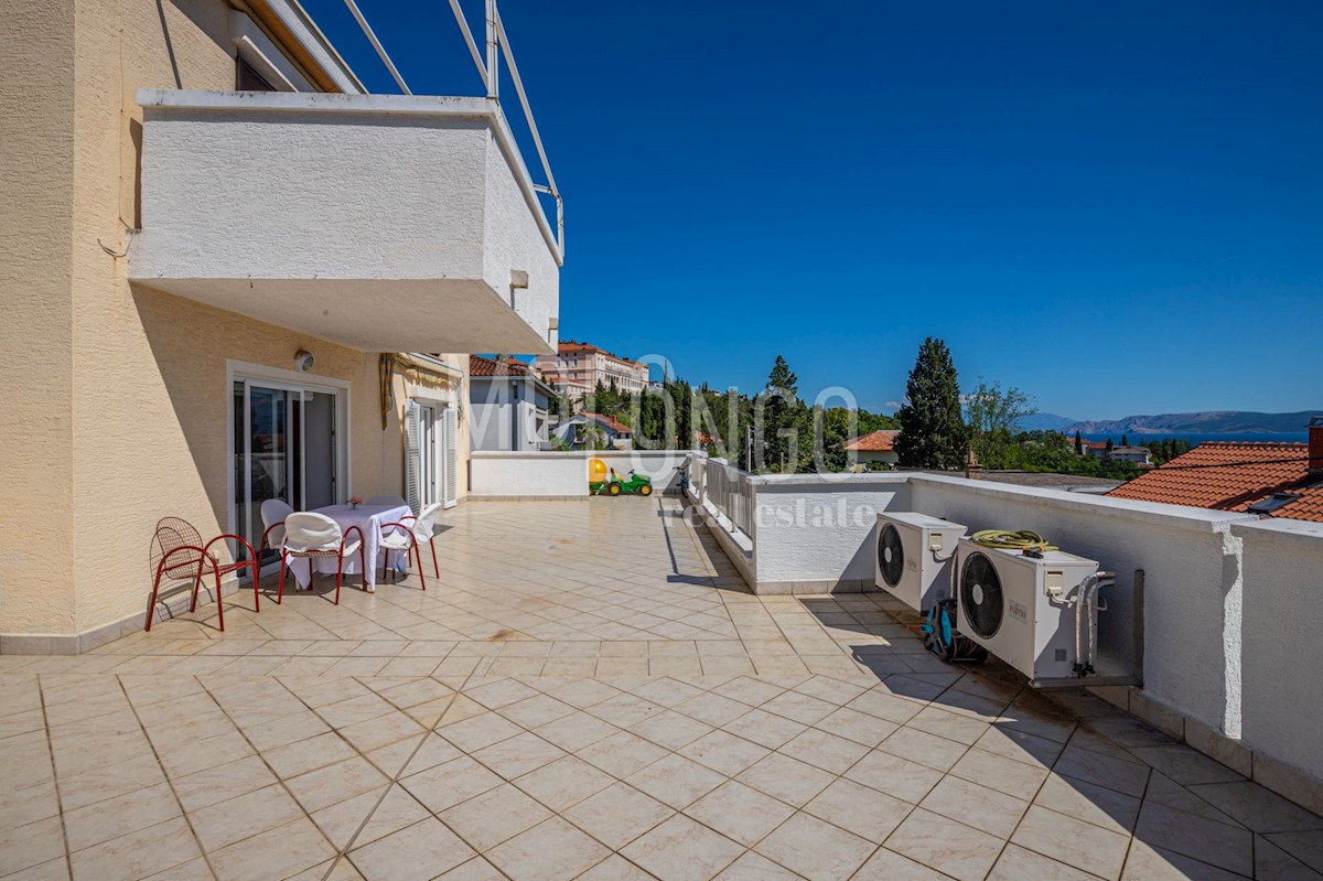 Kuća Na prodaju - PRIMORSKO-GORANSKA CRIKVENICA