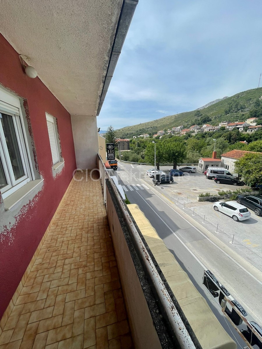 House For sale - SPLITSKO-DALMATINSKA SPLIT