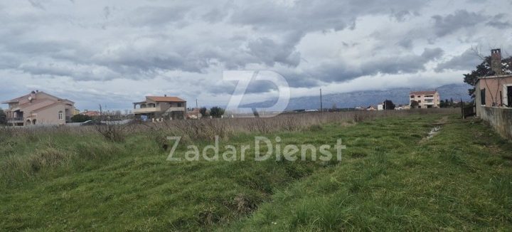 Land for sale 844 m² – Nin