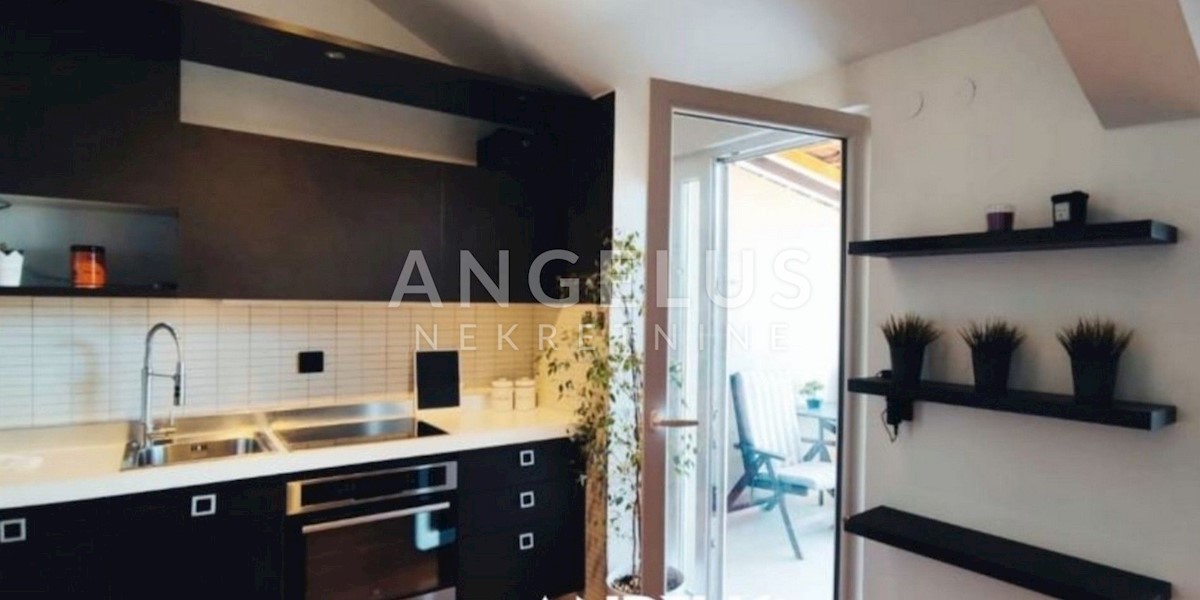 Apartmán Na prodej - SPLITSKO-DALMATINSKA SOLIN
