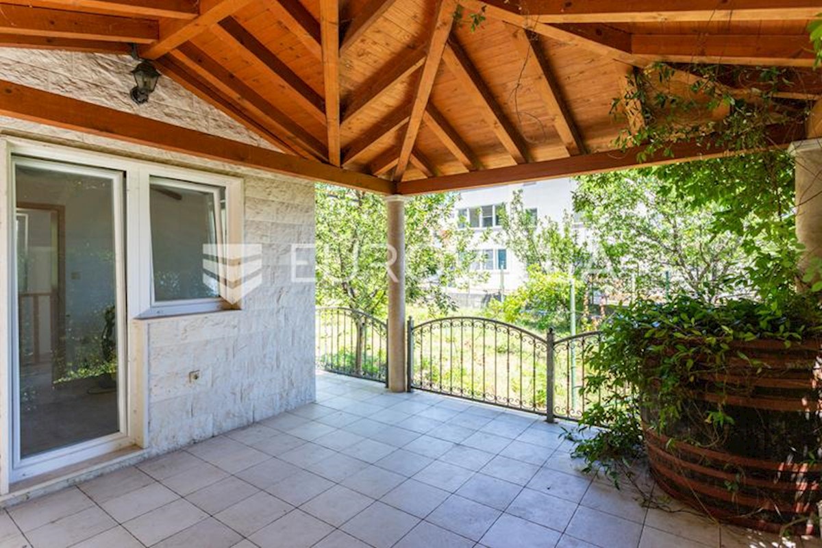 House For rent - SPLITSKO-DALMATINSKA KAŠTELA