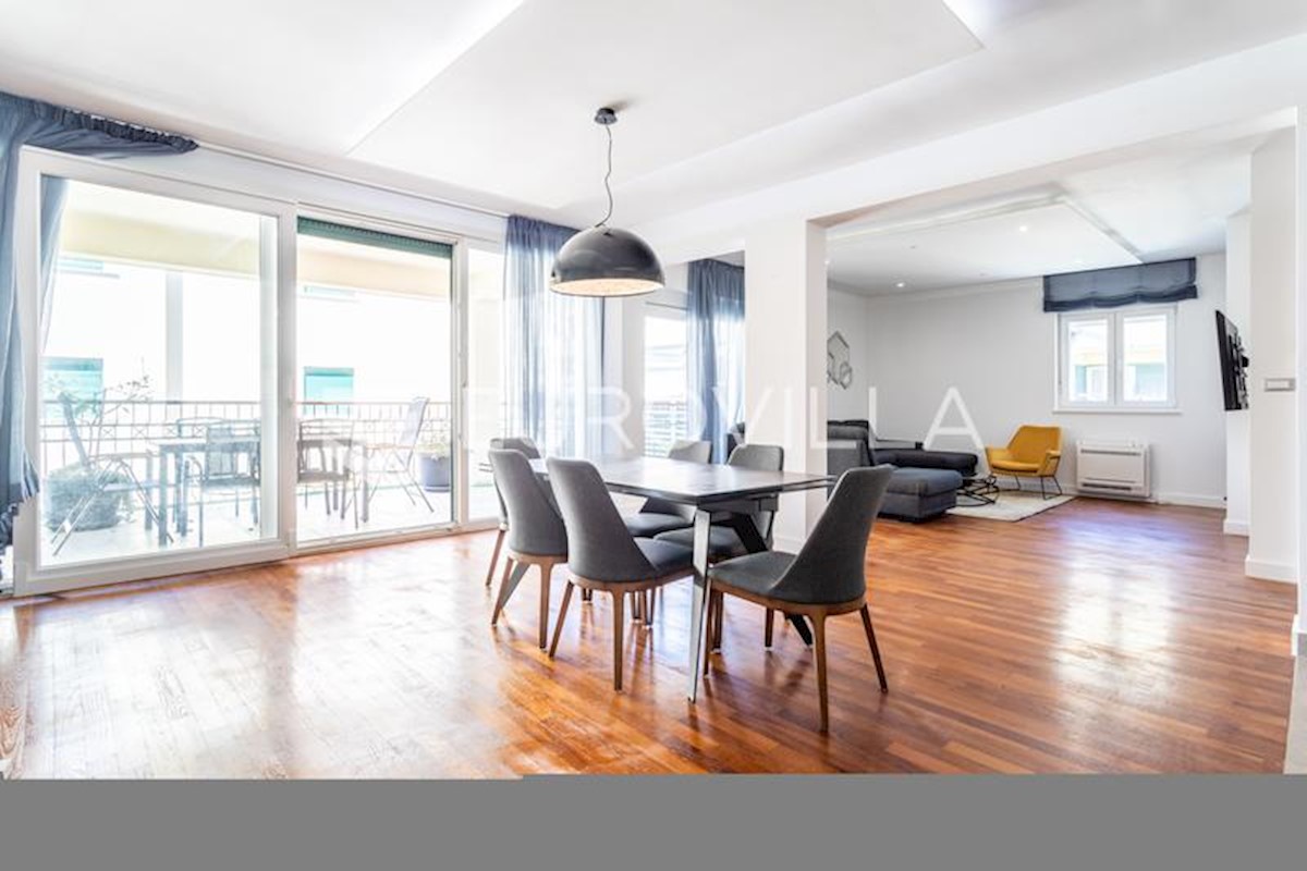 Apartment Zu verkaufen - SPLITSKO-DALMATINSKA HVAR