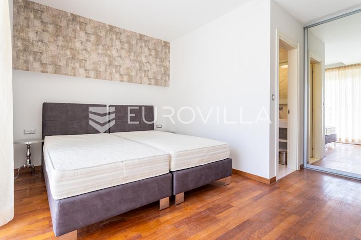 Apartment Zu verkaufen - SPLITSKO-DALMATINSKA HVAR