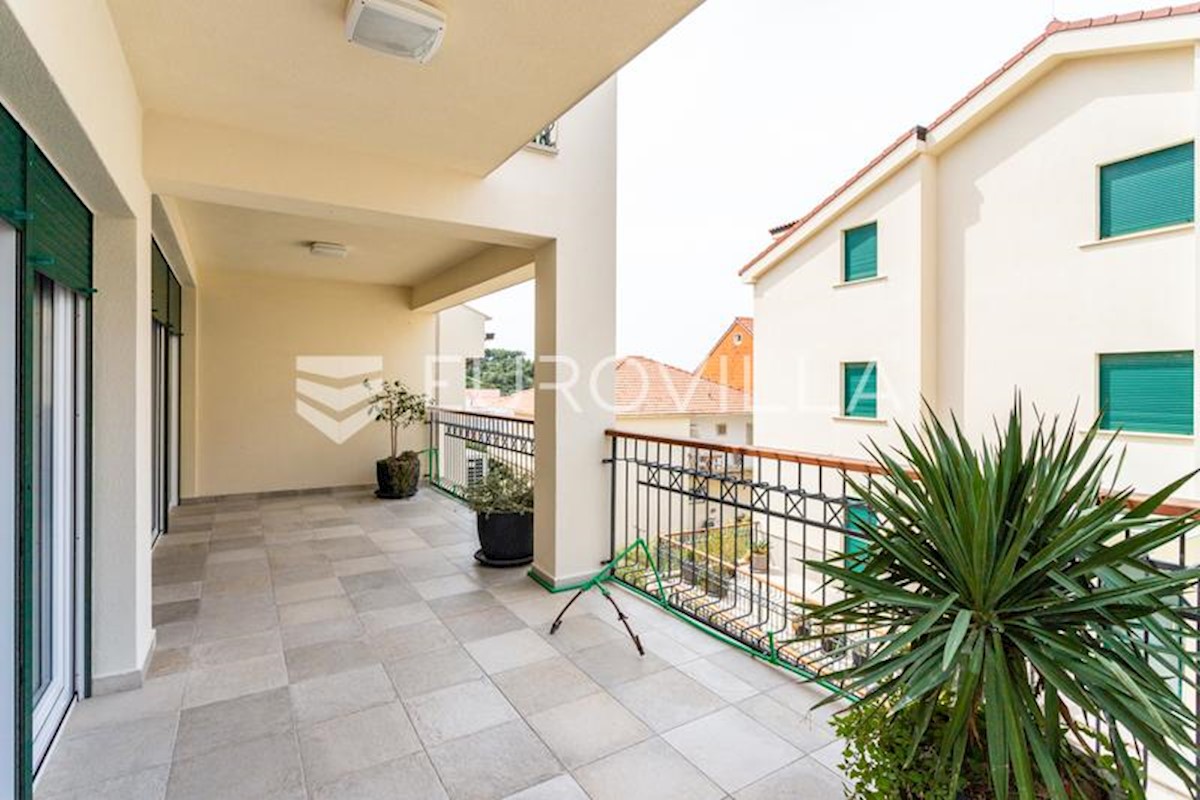 Apartment Zu verkaufen - SPLITSKO-DALMATINSKA HVAR