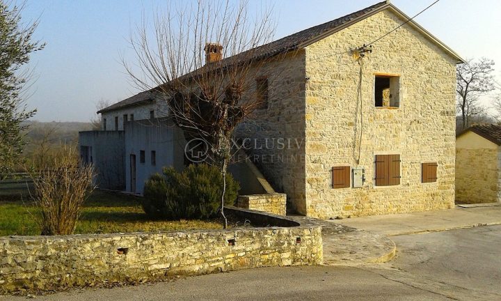 Hiša na predaj 630 m² – Umag