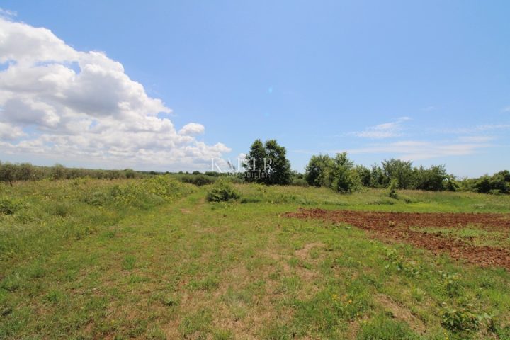 Terreno in vendita 8254 m² – Poreč