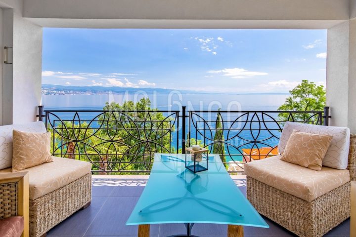 Apartment zu vermieten 220 m² – Opatija