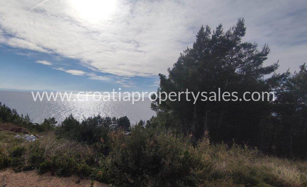 Land For sale - SPLITSKO-DALMATINSKA HVAR