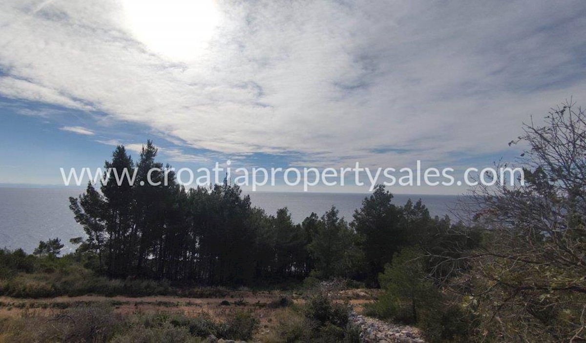 Land For sale - SPLITSKO-DALMATINSKA HVAR