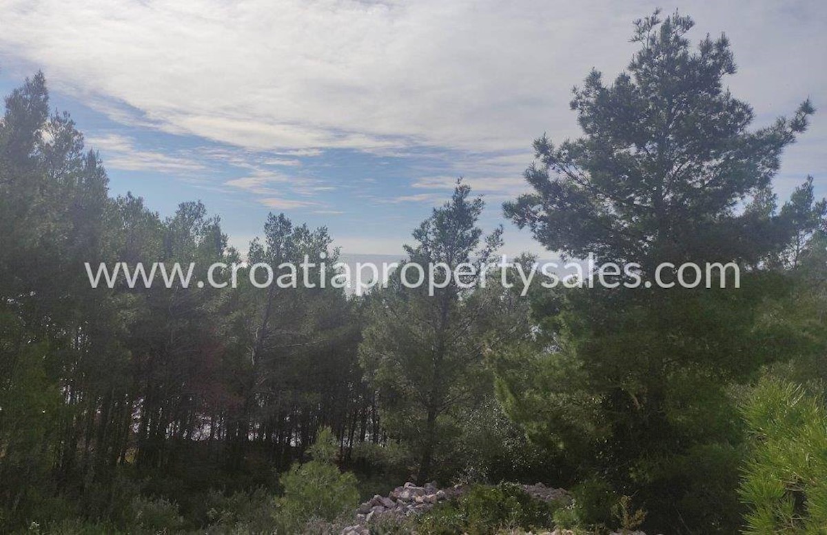 Land For sale - SPLITSKO-DALMATINSKA HVAR