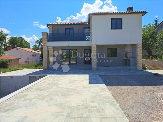 Haus Zu verkaufen - Istarska Labin - foto 2/11