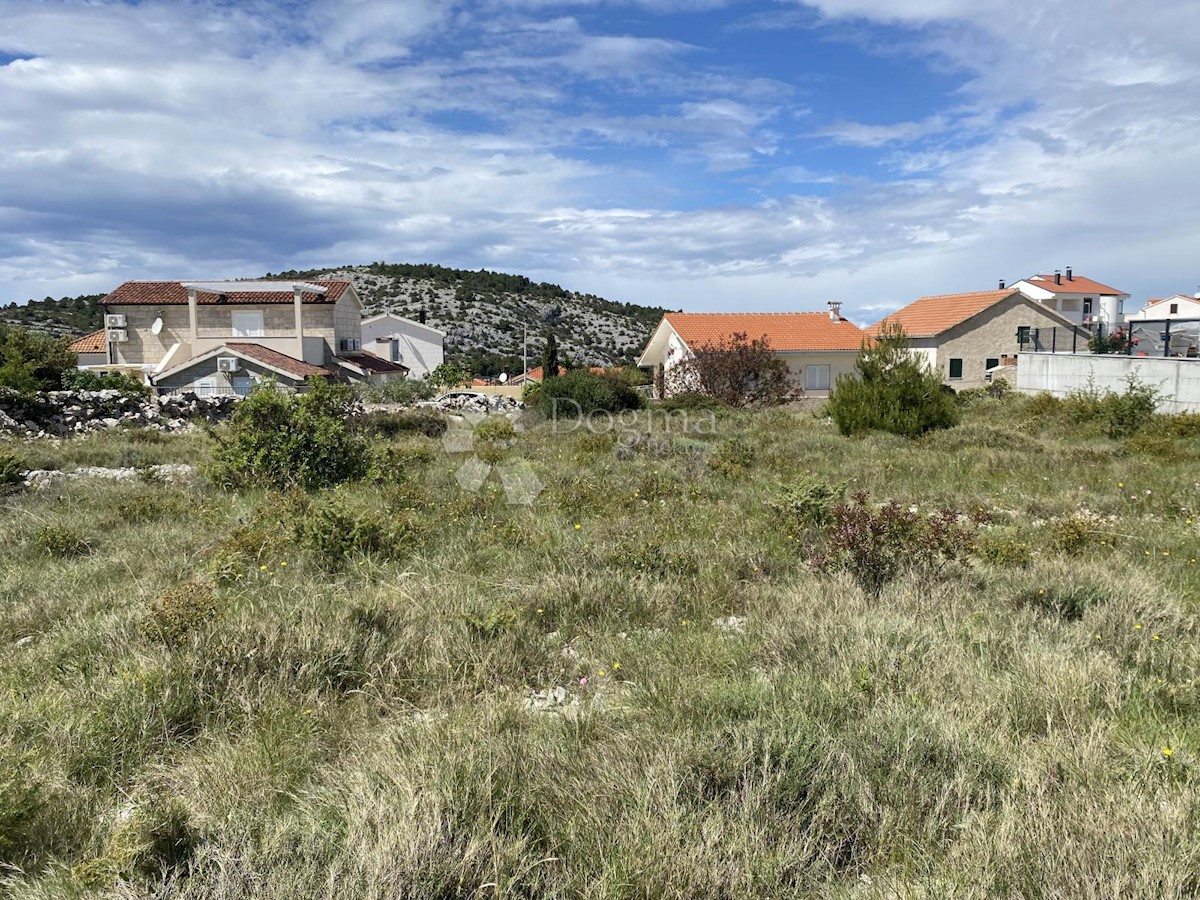 Parcela Na predaj - ŠIBENSKO-KNINSKA ROGOZNICA