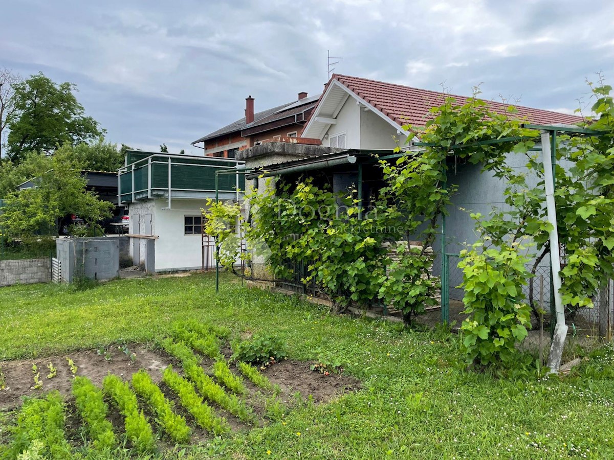 Casa In vendita - ZAGREBAČKA JASTREBARSKO