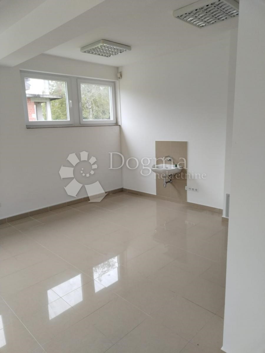 Business premises For rent - ZAGREBAČKA JASTREBARSKO