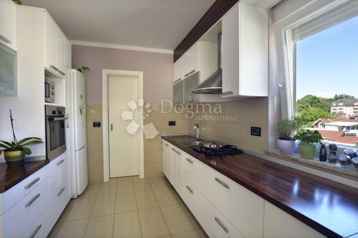 Apartma Na predaj - ZAGREBAČKA DUGO SELO