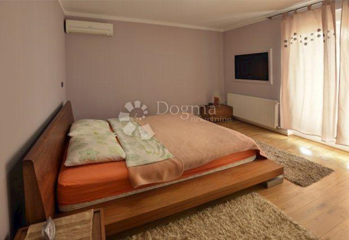Apartma Na predaj - ZAGREBAČKA DUGO SELO