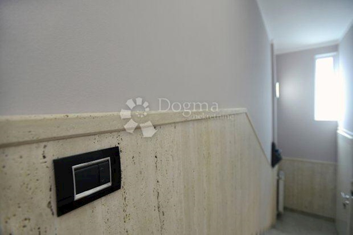 Apartma Na predaj - ZAGREBAČKA DUGO SELO