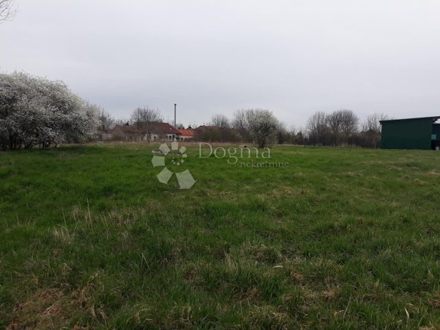 Terrain À vendre - Osječko-baranjska Osijek - foto 3/8