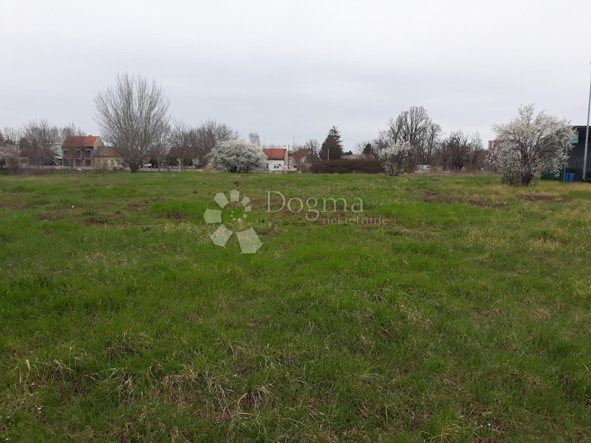 Land For sale - OSJEČKO-BARANJSKA OSIJEK