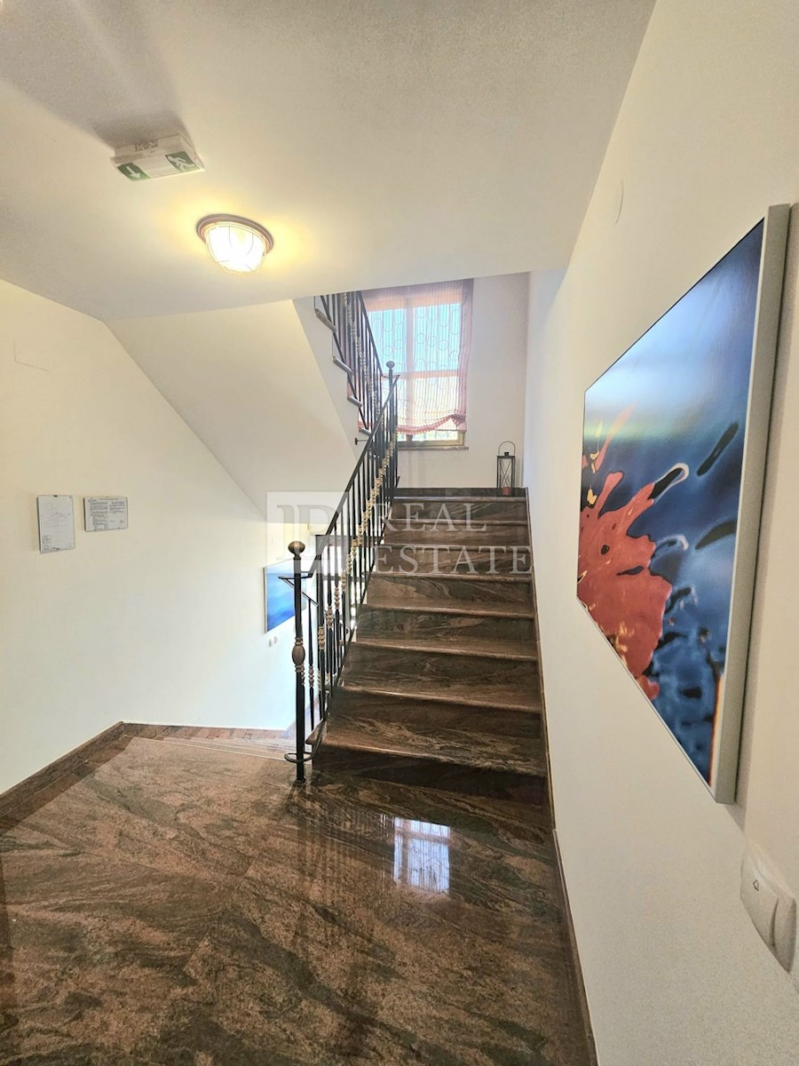 House For sale - PRIMORSKO-GORANSKA CRIKVENICA