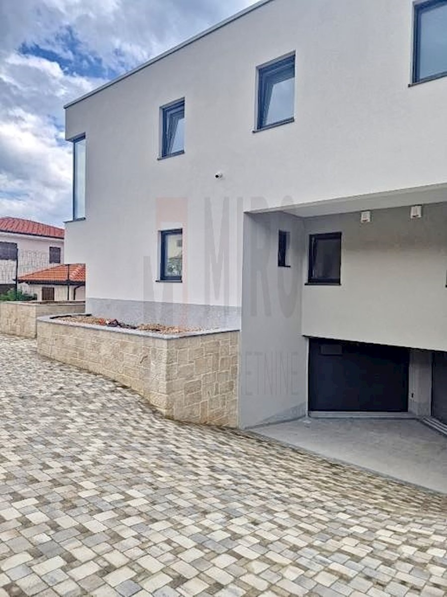 Apartmán Na predaj - PRIMORSKO-GORANSKA KOSTRENA