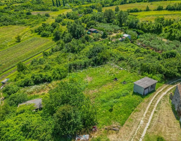 Parcela na predaj 702 m² – Brtonigla