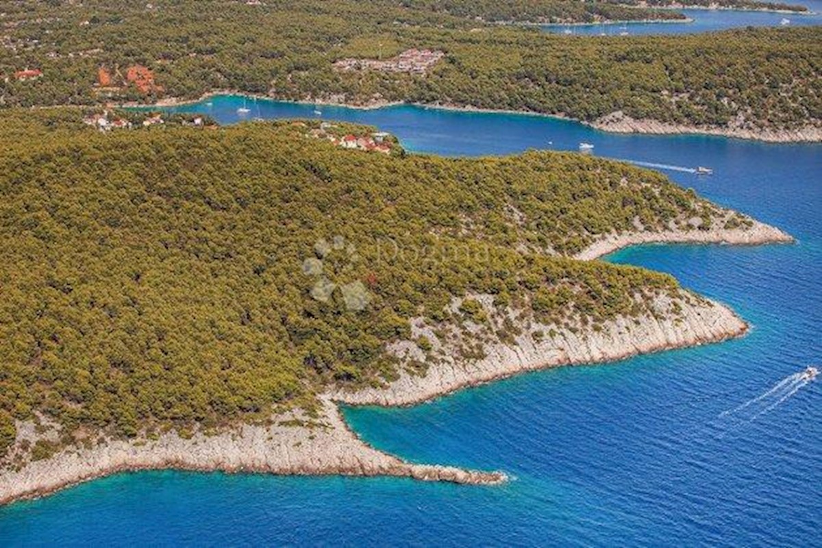 Land For sale - SPLITSKO-DALMATINSKA BRAČ