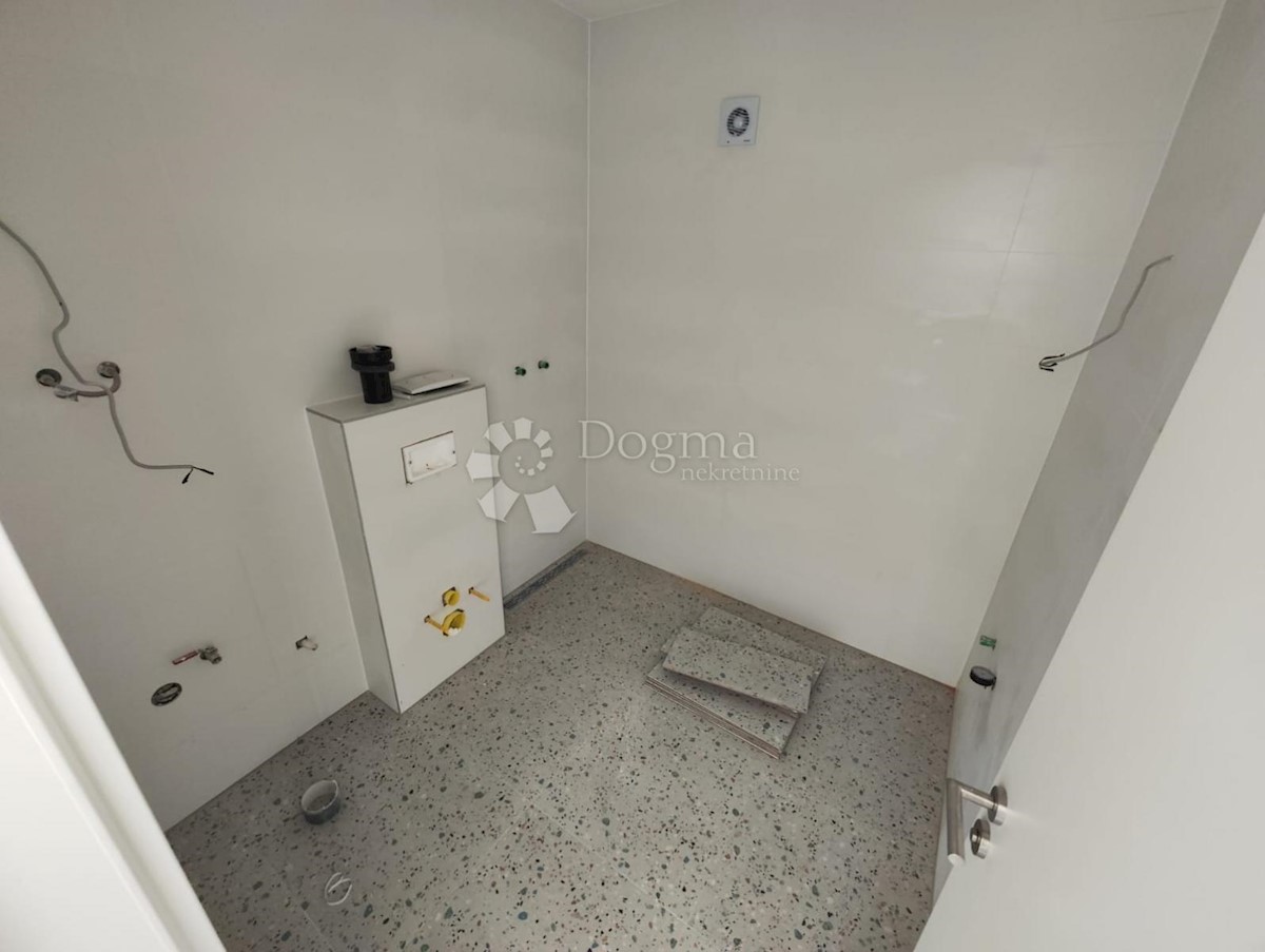 Apartment Zu verkaufen - ŠIBENSKO-KNINSKA ROGOZNICA