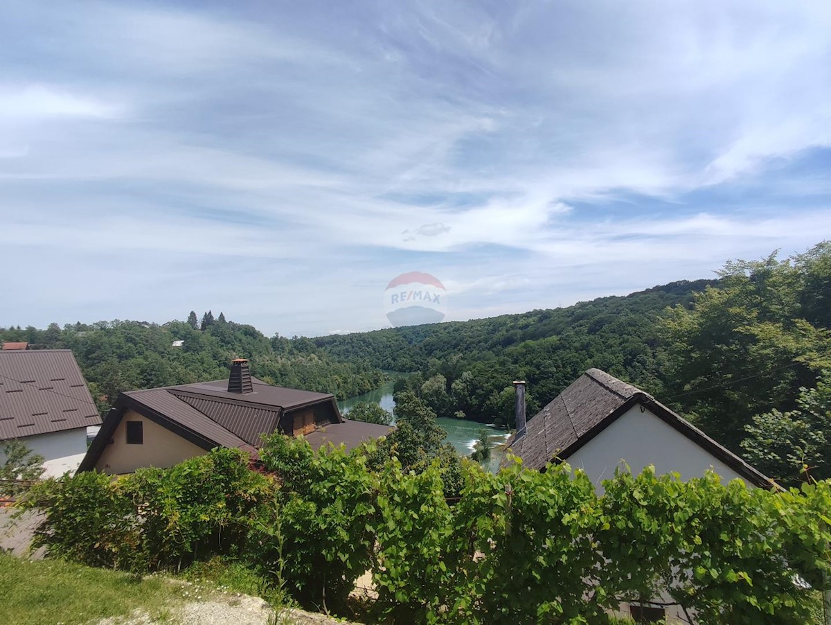 Hiša Naprodaj - KARLOVAČKA Generalski Stol
