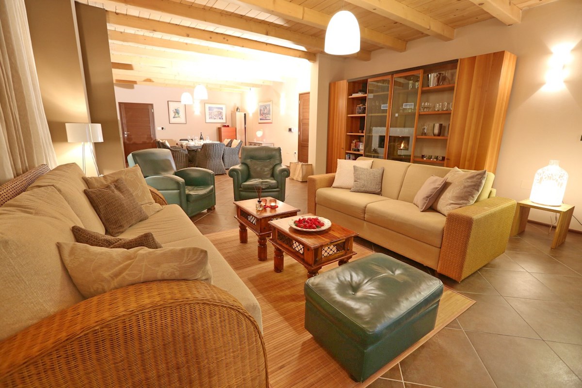 Haus Zu verkaufen - ISTARSKA SVETVINČENAT