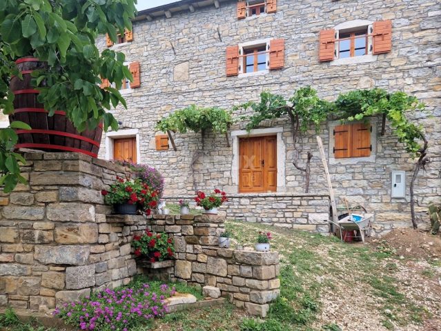 Casa In vendita - Istarska Oprtalj - foto 2/36