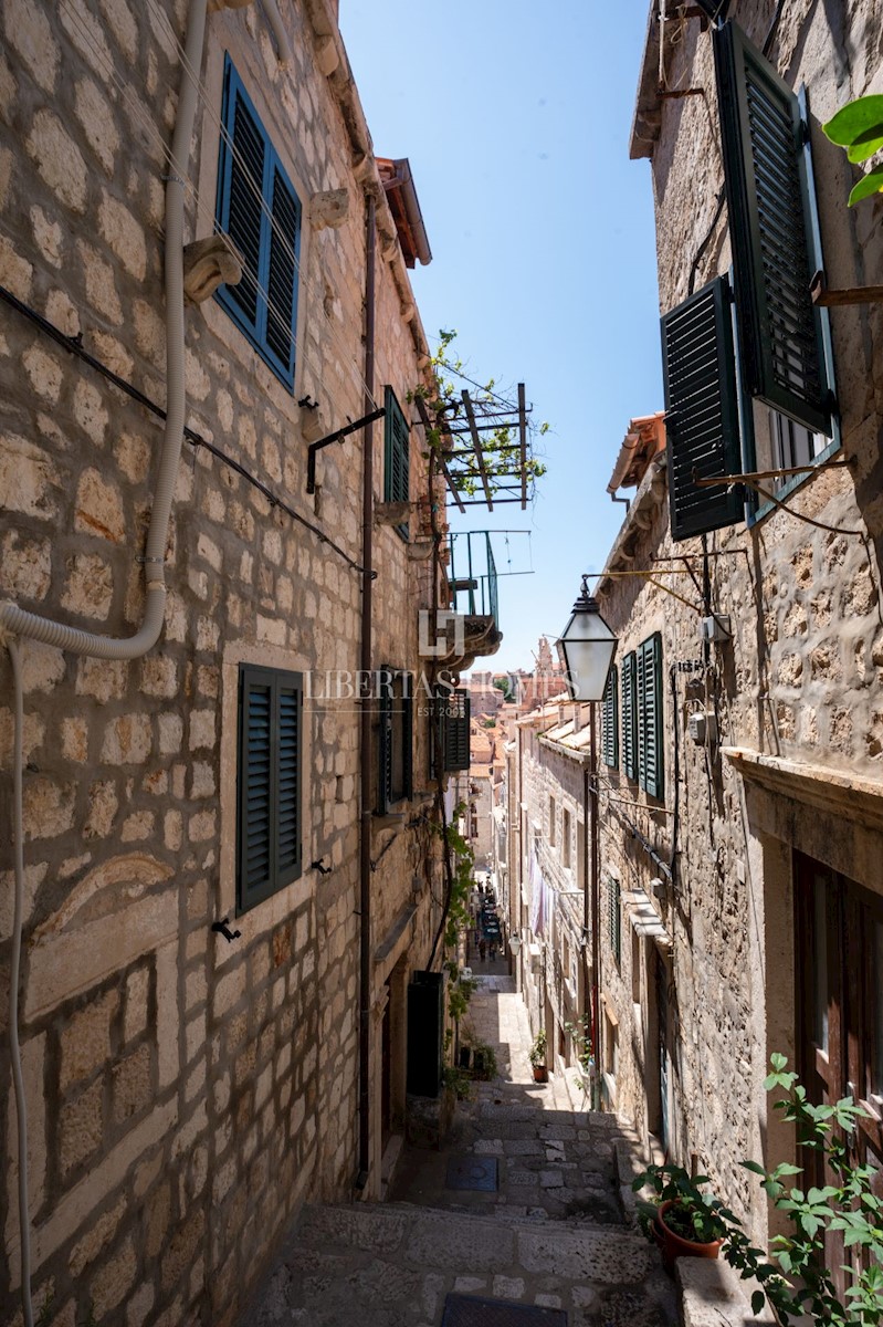 Casa In vendita - DUBROVAČKO-NERETVANSKA DUBROVNIK