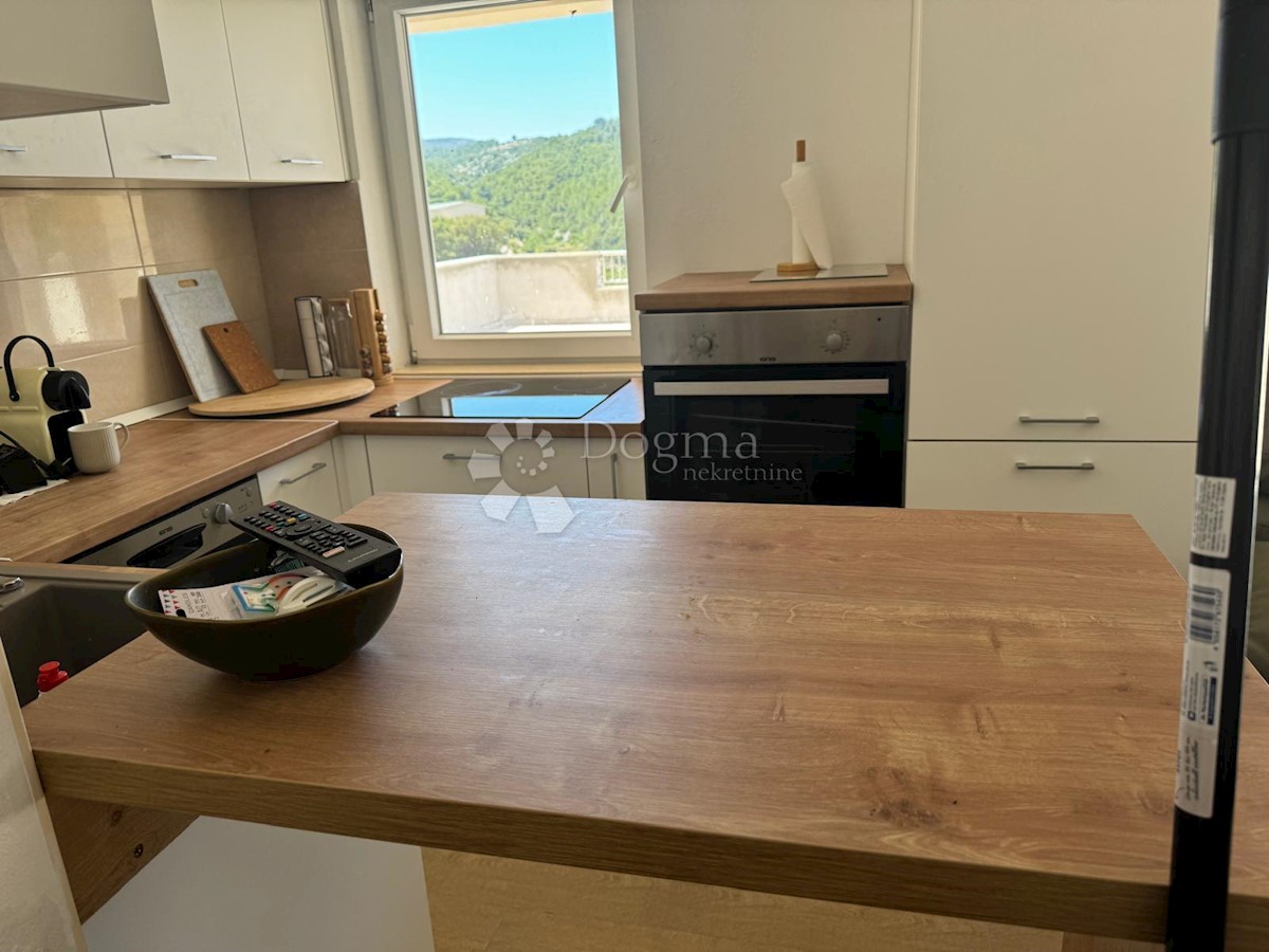 Flat For sale - SPLITSKO-DALMATINSKA BRAČ