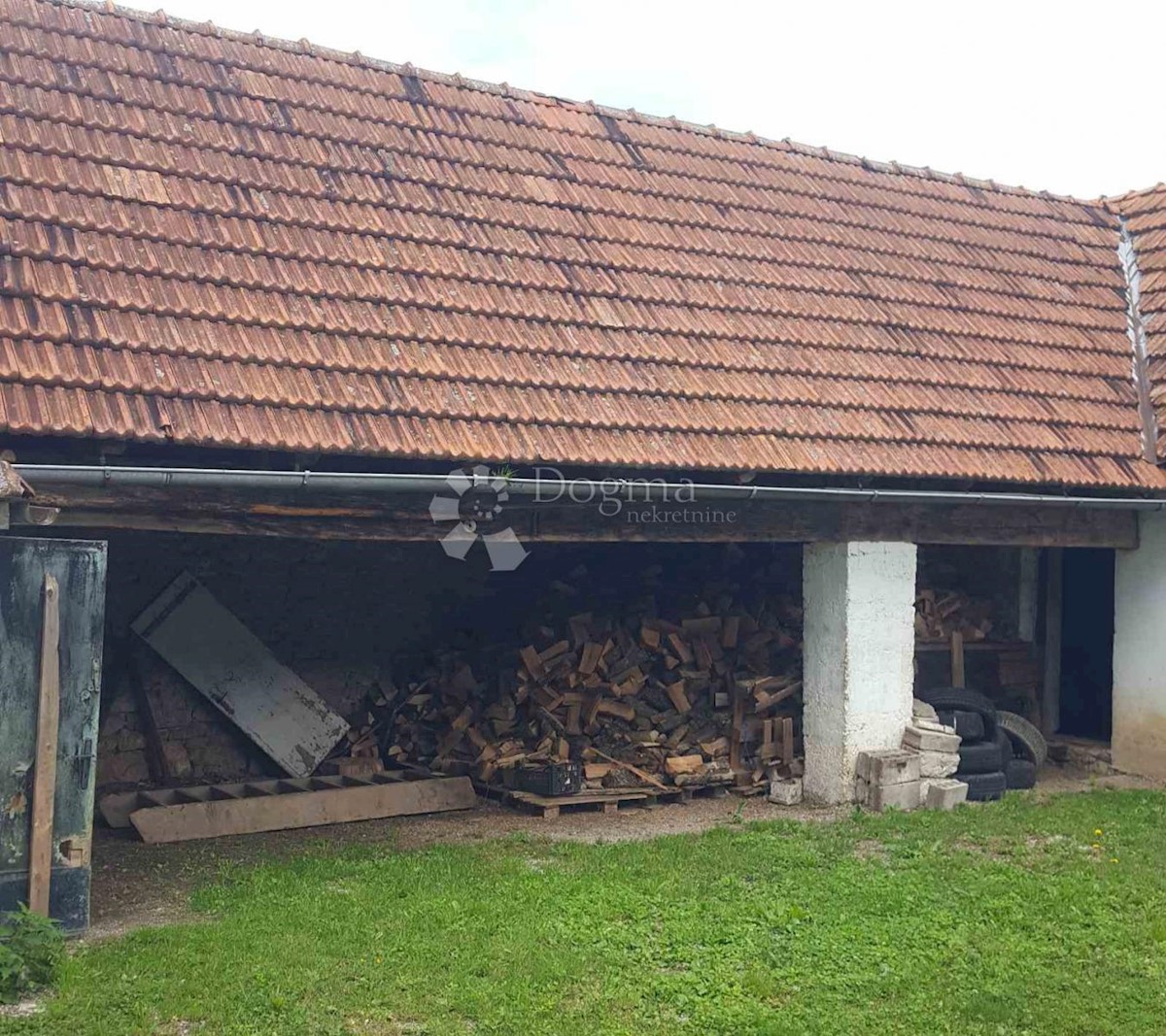 House For sale - KARLOVAČKA PLAŠKI