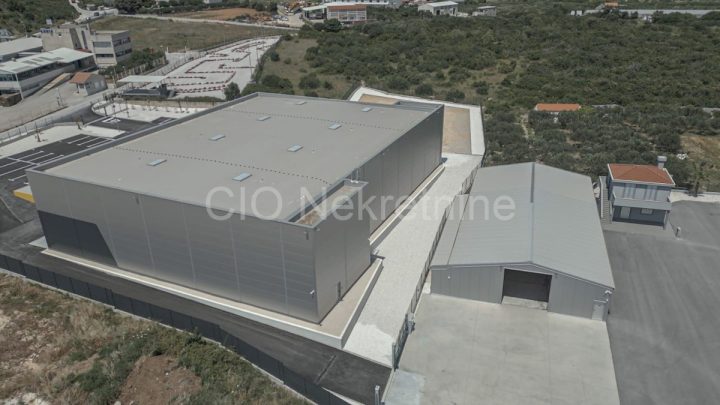 Locaux commerciaux À louer - Splitsko-dalmatinska Trogir - foto 2/6