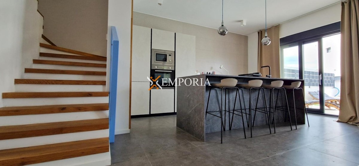 Flat For sale - ZADARSKA PRIVLAKA