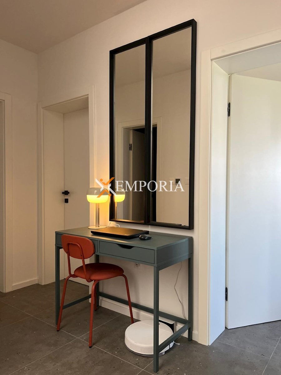 Flat For sale - ZADARSKA PRIVLAKA