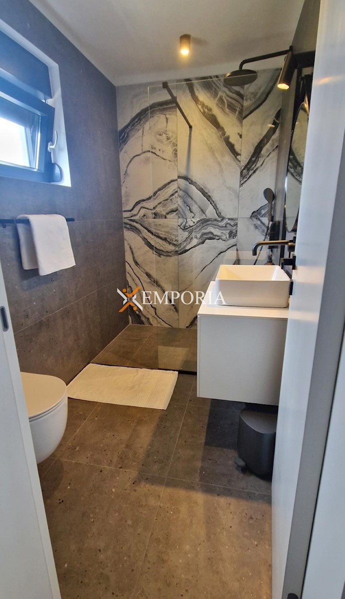 Flat For sale - ZADARSKA PRIVLAKA