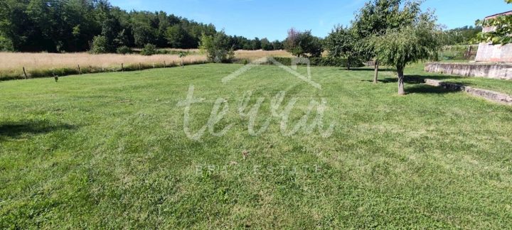 Land for sale 700 m² – Labin