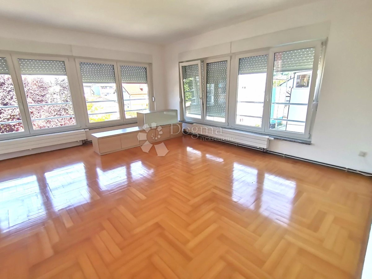 Apartmán Na predaj - GRAD ZAGREB ZAGREB