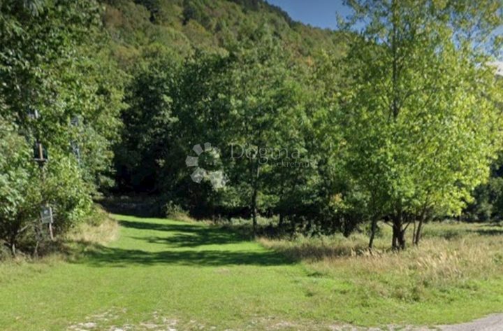 Pozemek na prodej 5456 m² – Lisac