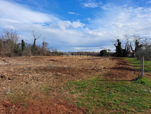 Land for sale 1344 m² – Umag