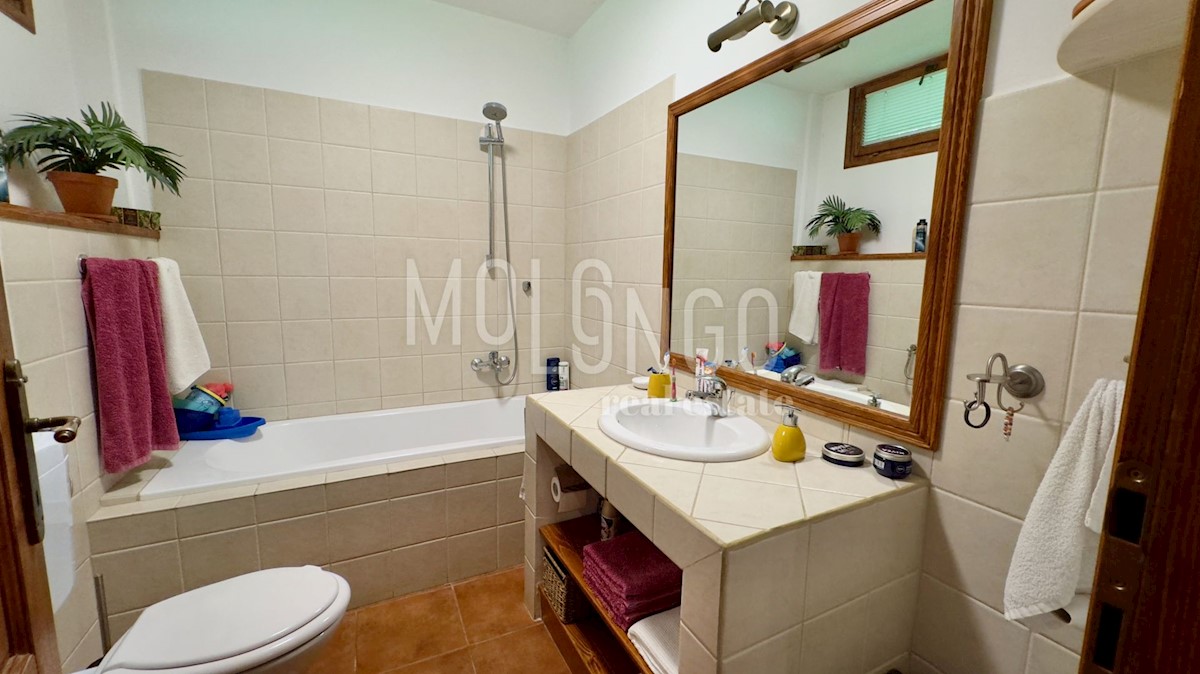 Appartement À vendre -  
