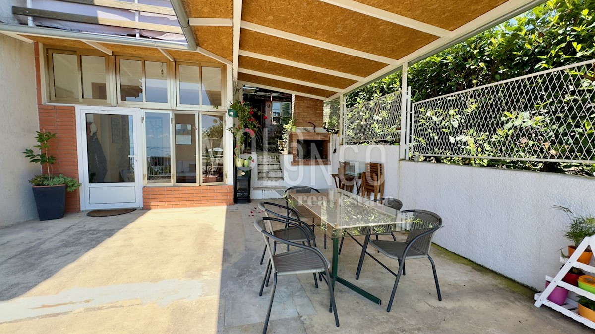 Apartma Naprodaj -  